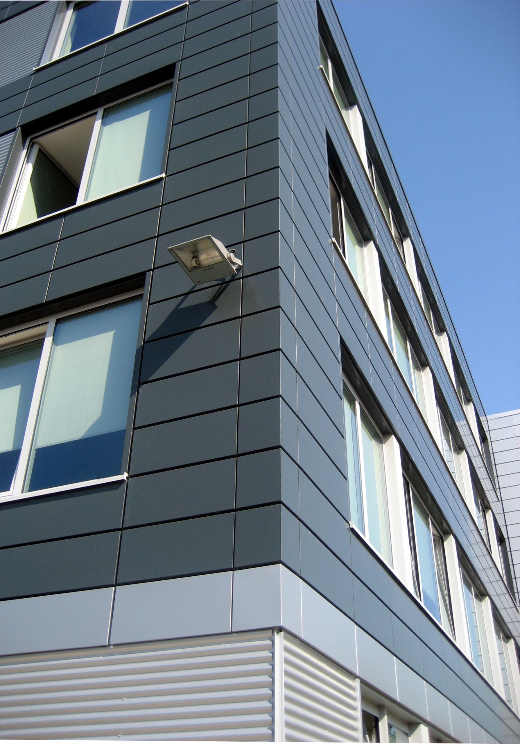 Produktionshalle und Bürogebäude Wärtsilä