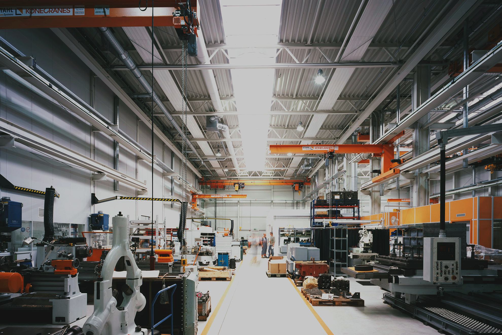 Produktionshalle und Bürogebäude Wärtsilä