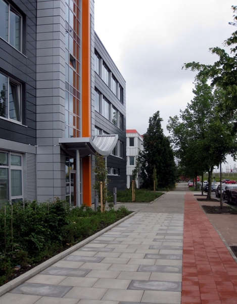 Produktionshalle und Bürogebäude Wärtsilä