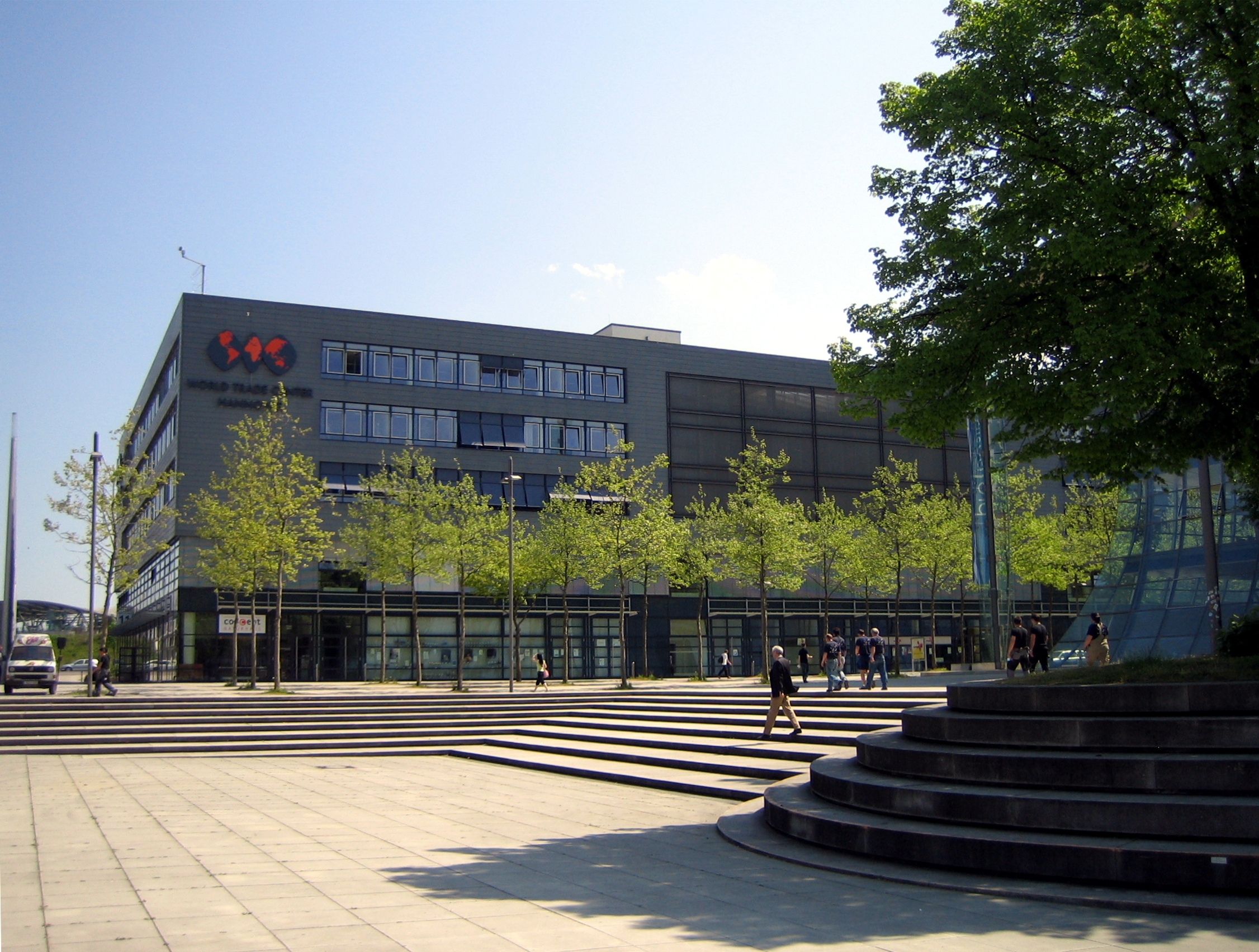 WTCH / Hochschule für Musik und Theater / Plaza Forum