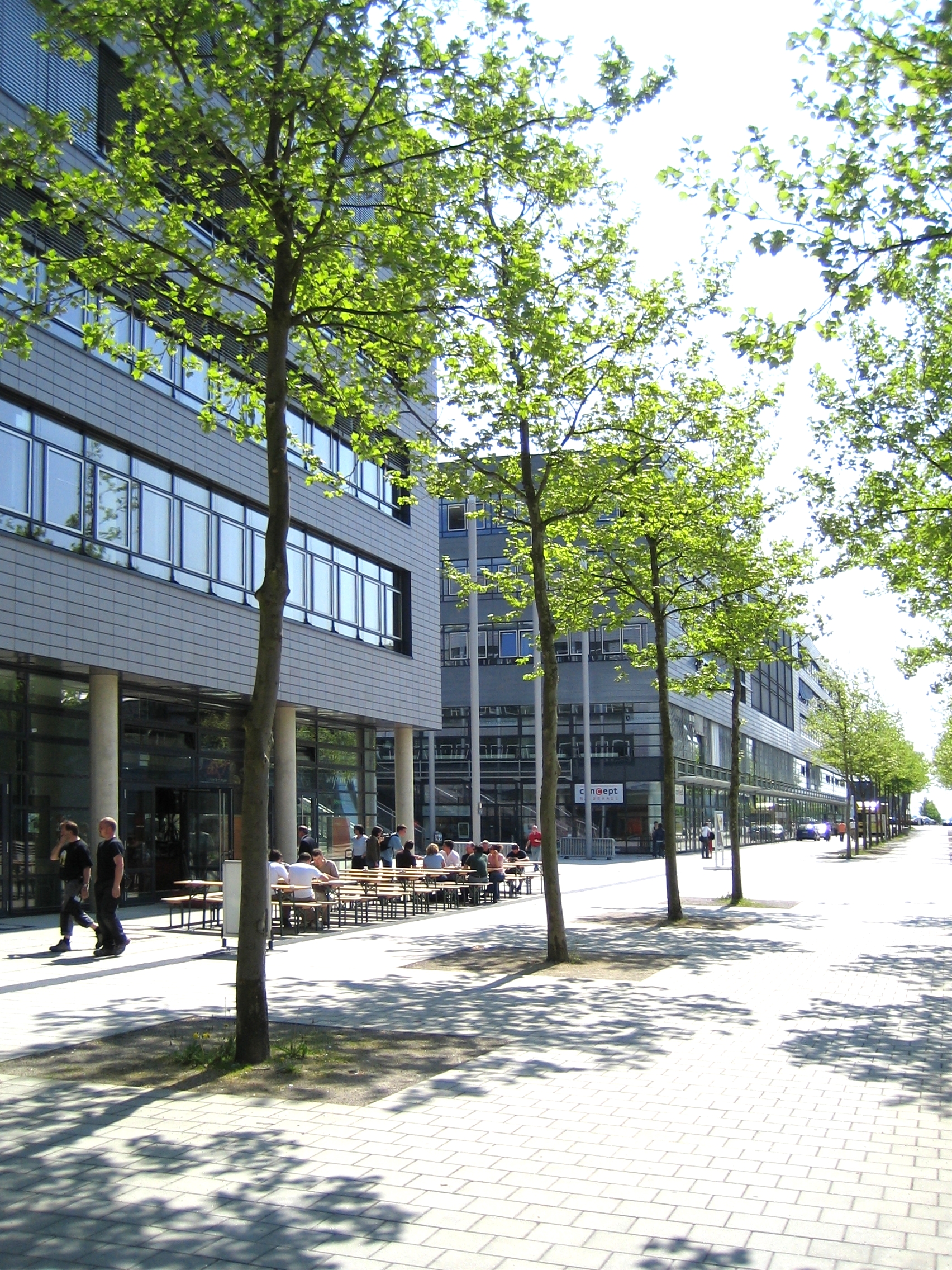 WTCH / Hochschule für Musik und Theater / Plaza Forum