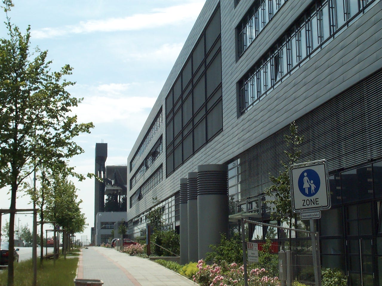 WTCH / Hochschule für Musik und Theater / Plaza Forum